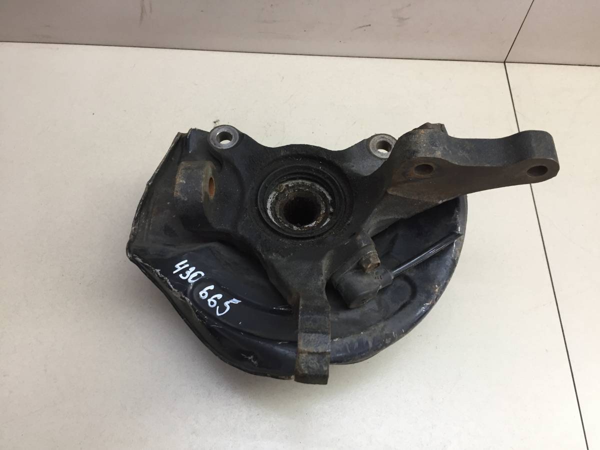 Кулак поворотный передний правый Mitsubishi Colt (CA0) 1992-1996