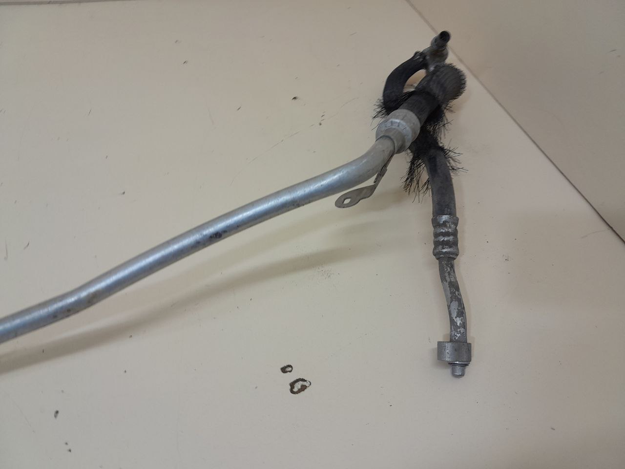 Трубка кондиционера Chevrolet TrailBlazer (GMT360) 2001-2010