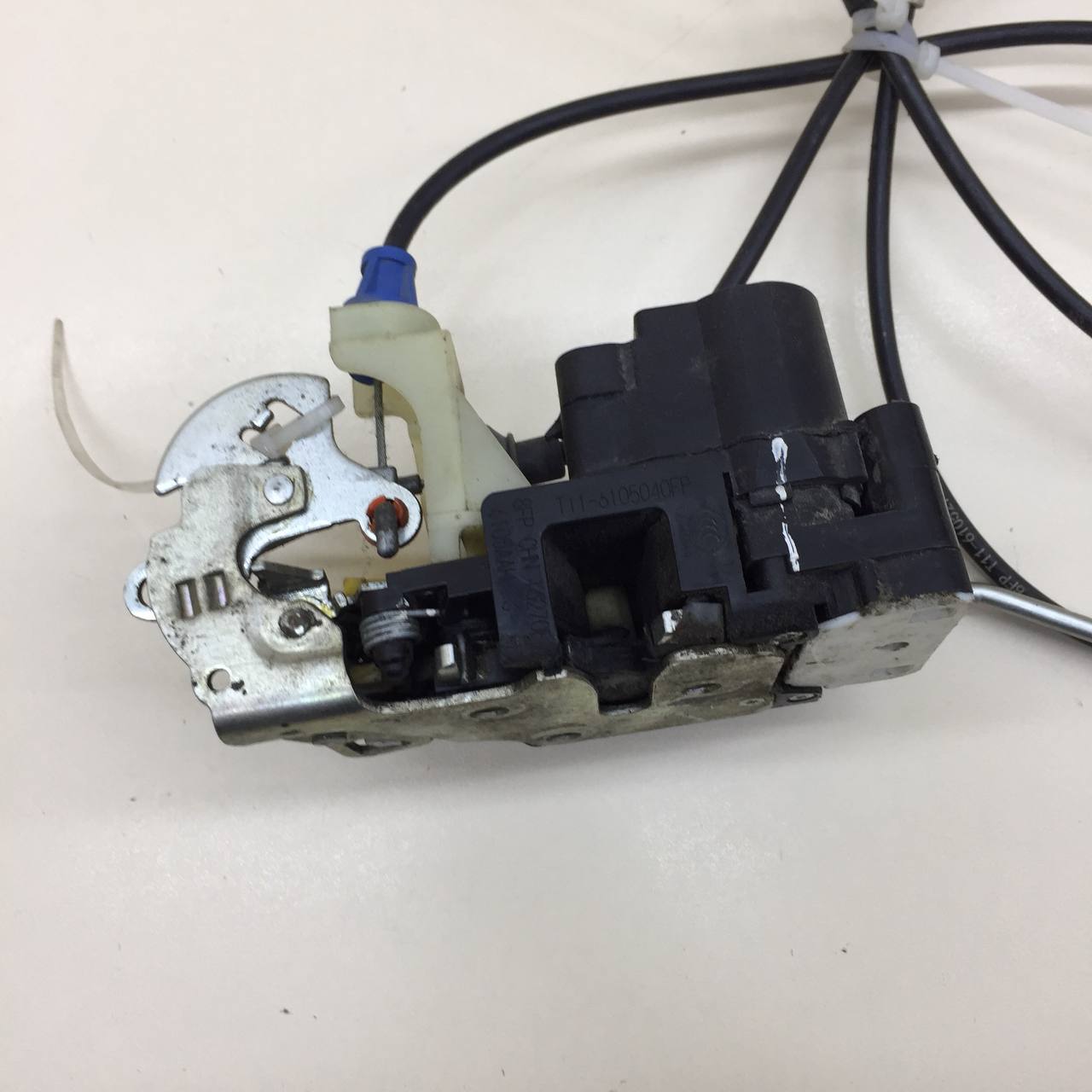 Замок двери передней правой Chery Tiggo 3 2014-2020