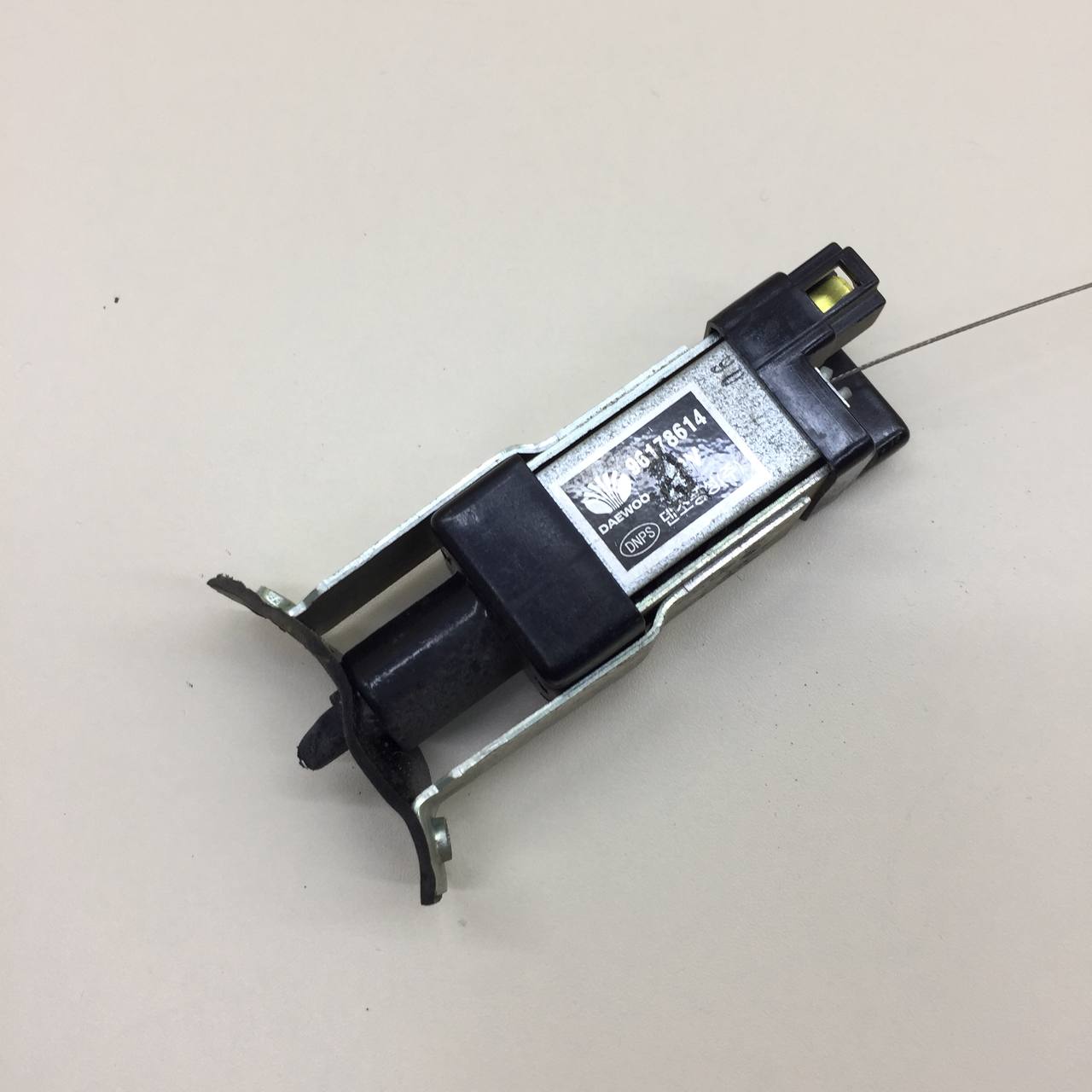 Активатор замка крышки бензобака Daewoo Nexia (N150) 2008-2016