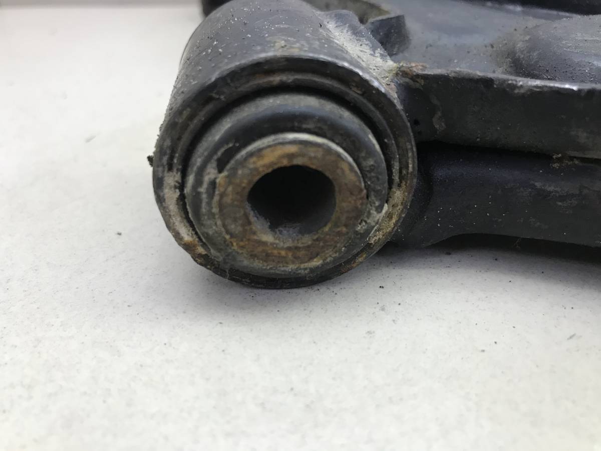 Рычаг передний левый Nissan Pulsar (N15) 1995-2000