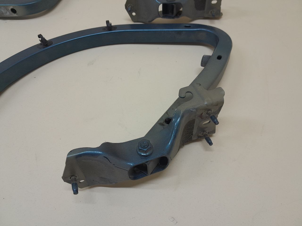 Петля крышки багажника Citroen C-Elysee 2012-2017