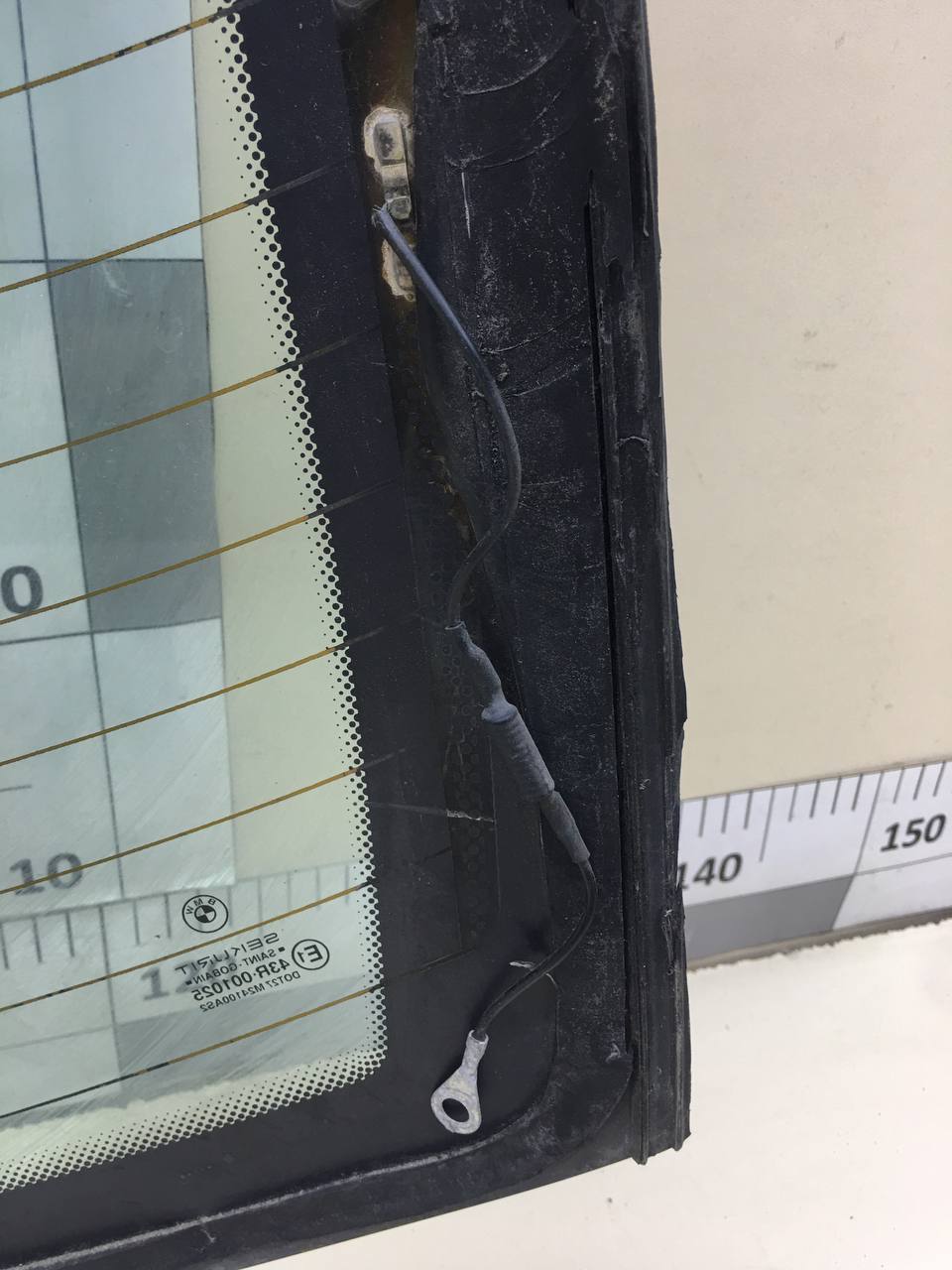 Стекло заднее BMW 3-series E46 1998-2005