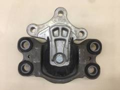 Опора двигателя левая Volvo V60 2010-2013