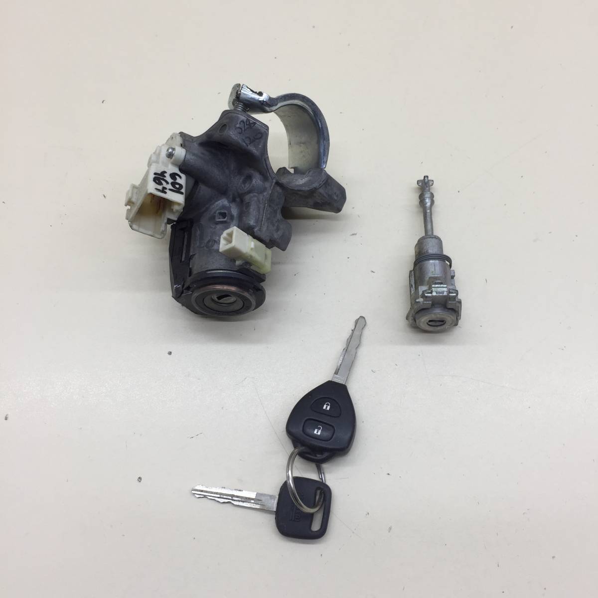 Замок зажигания Toyota Auris (E150) 2006-2012