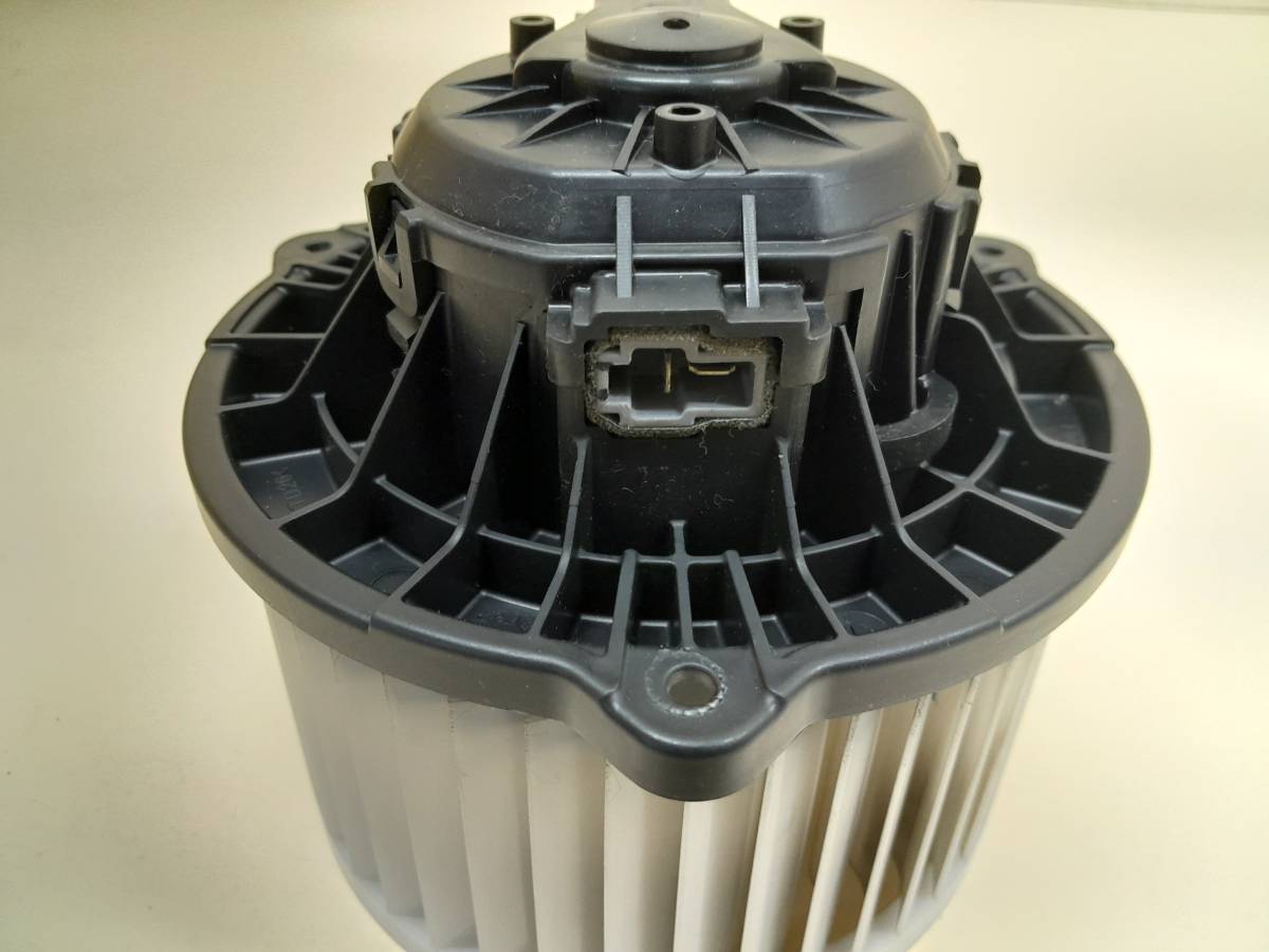 Моторчик отопителя Genesis G70 2017-2022