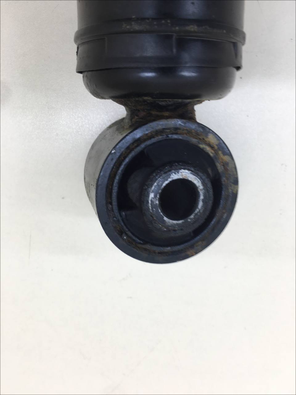 Амортизатор задний Opel Astra H / Family 2004-2015