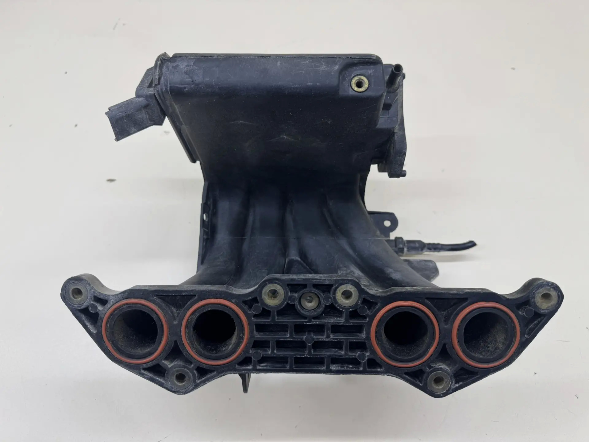 Коллектор впускной Peugeot 206 1998-2012