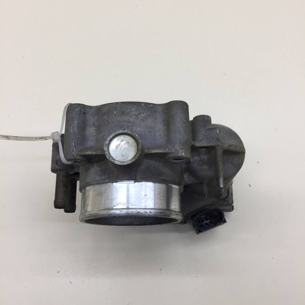 Заслонка дроссельная электрическая Chery Tiggo 3 2014-2020