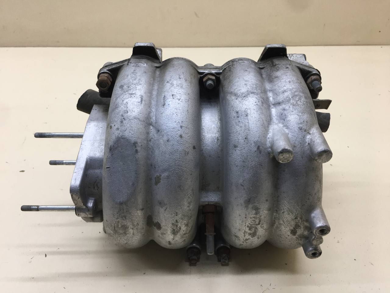 Коллектор впускной Lada  Niva Travel 2020>