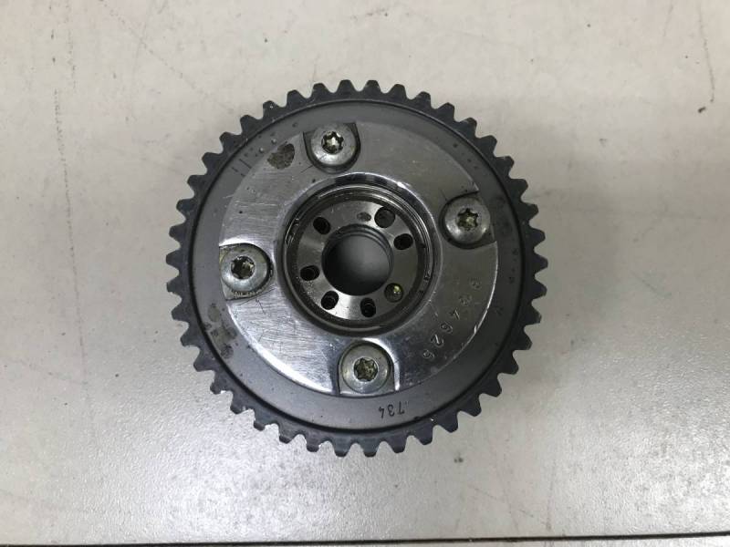 Механизм изменения фаз ГРМ Mercedes-Benz CLA-Class (C117) 2013>