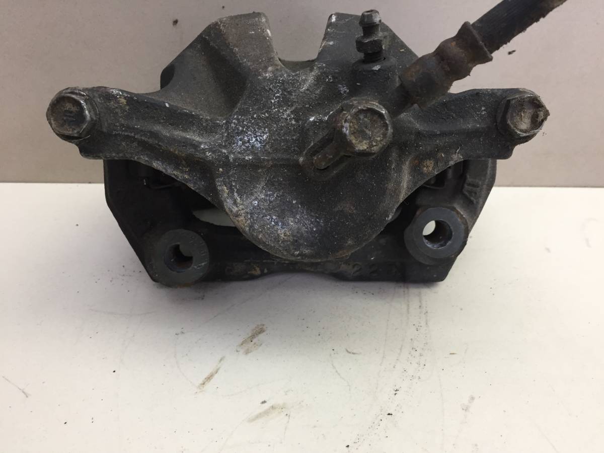 Суппорт передний левый Toyota Crown (S150) 1995-2001