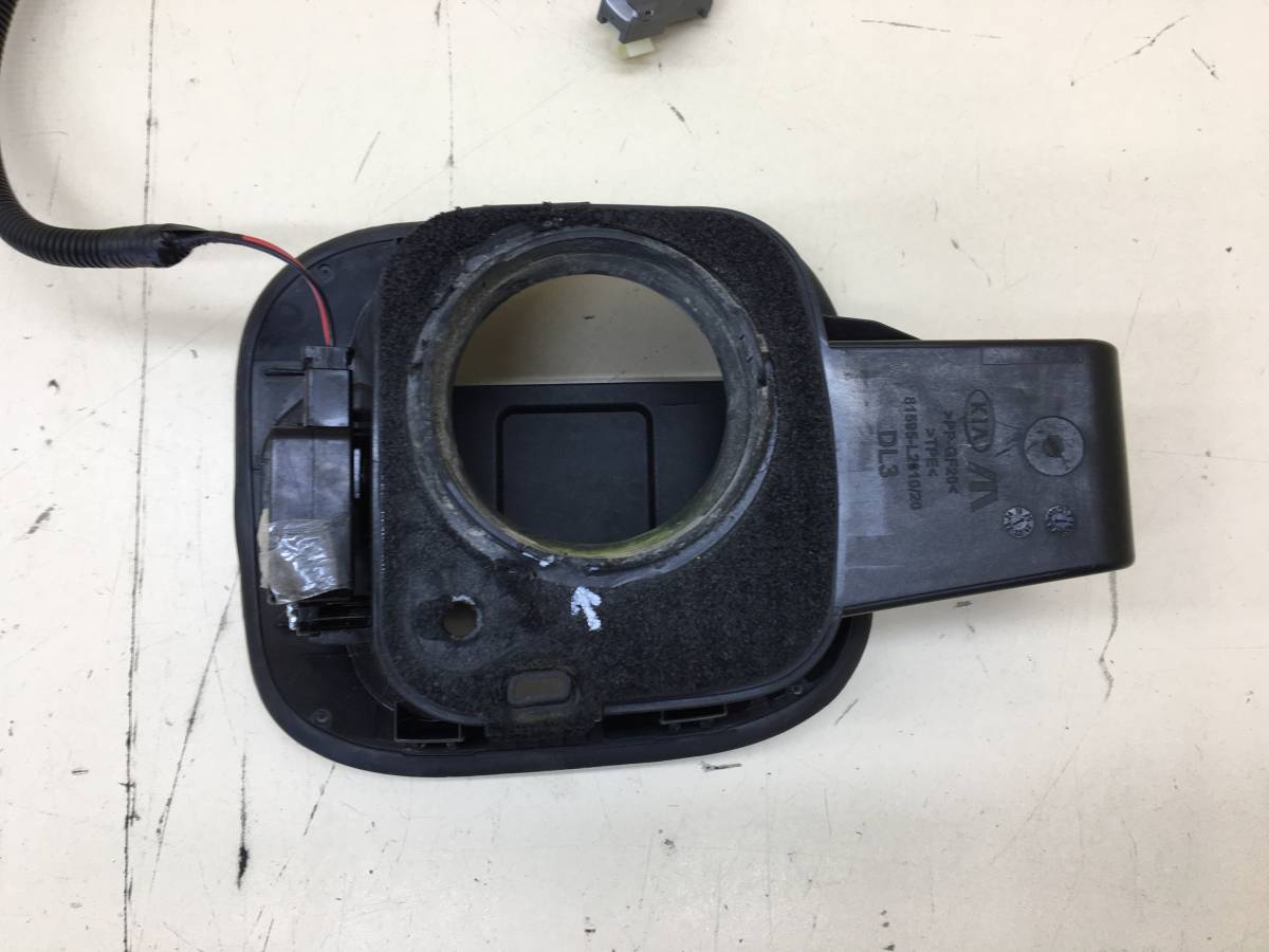 Ниша лючка бензобака Kia K5 (DL3) 2019>