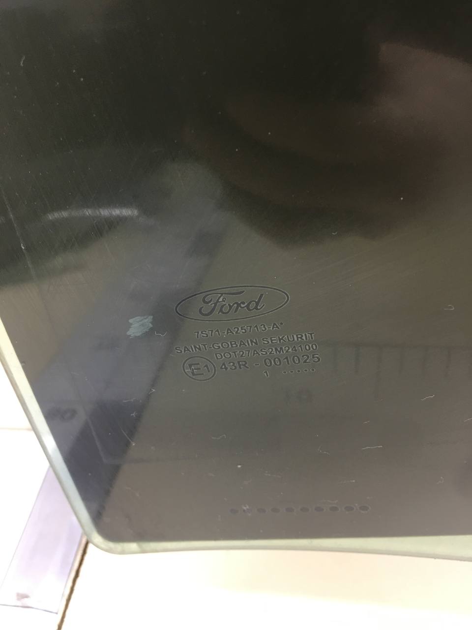 Стекло двери задней левой Ford Mondeo 4 2007-2015