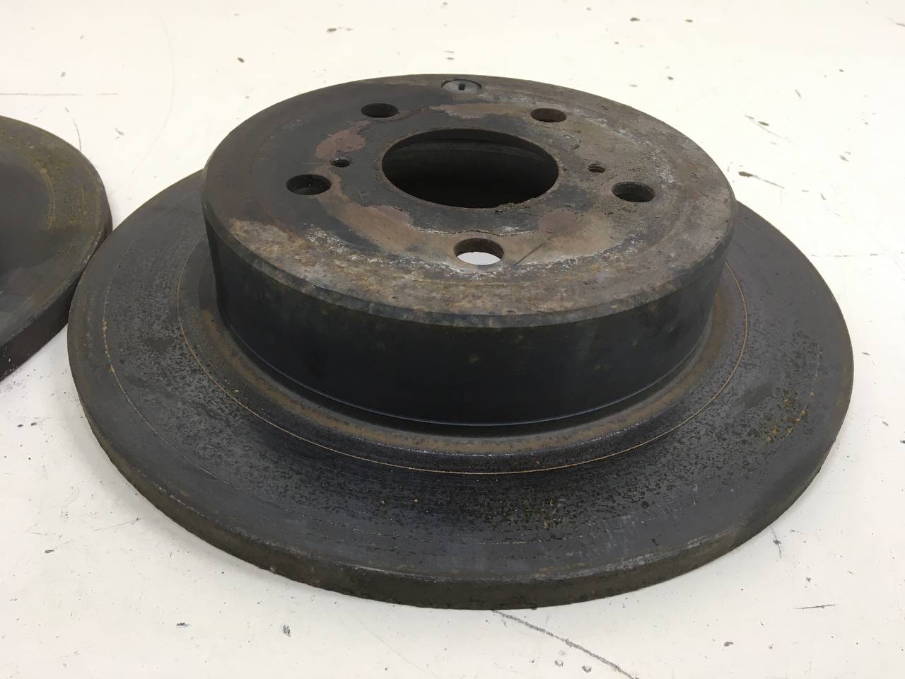 Диск тормозной задний Toyota Rav 4 (XA40) 2013-2019