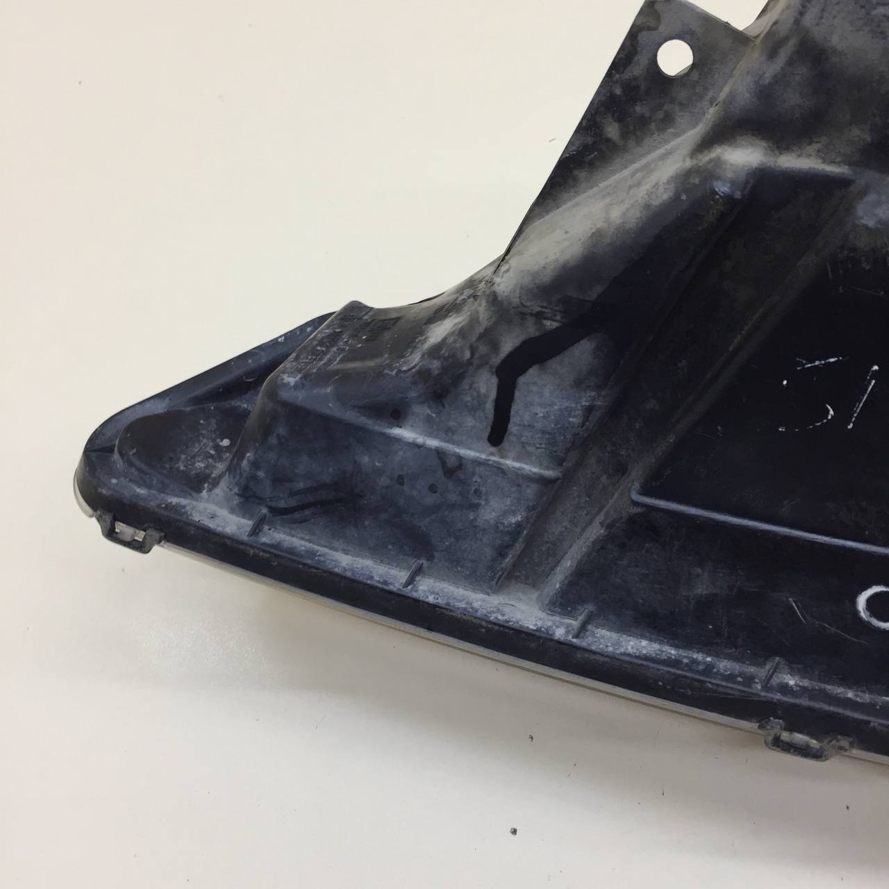 Фара правая Suzuki Liana 2001-2007