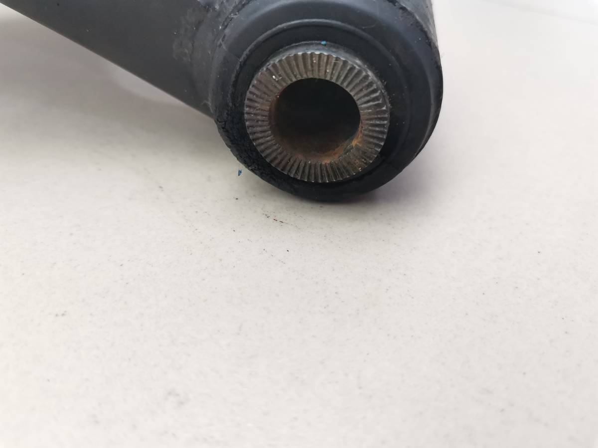 Рычаг передний нижний левый Toyota Caldina (T190) 1992-1995