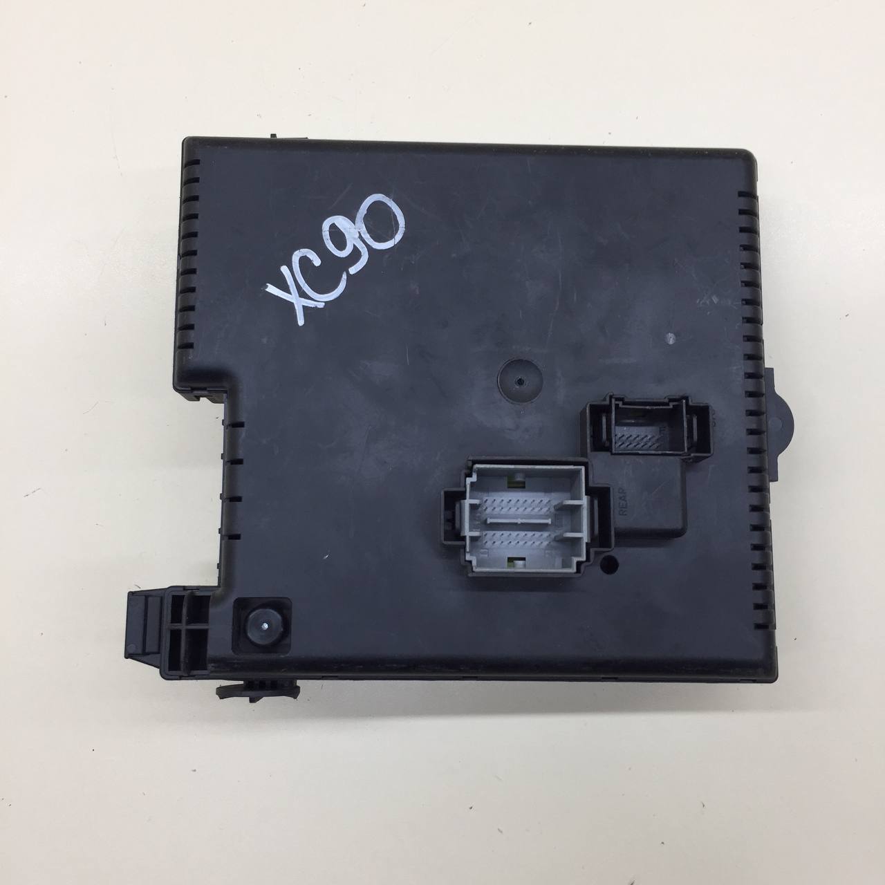 Блок предохранителей Volvo XC90 2002-2015