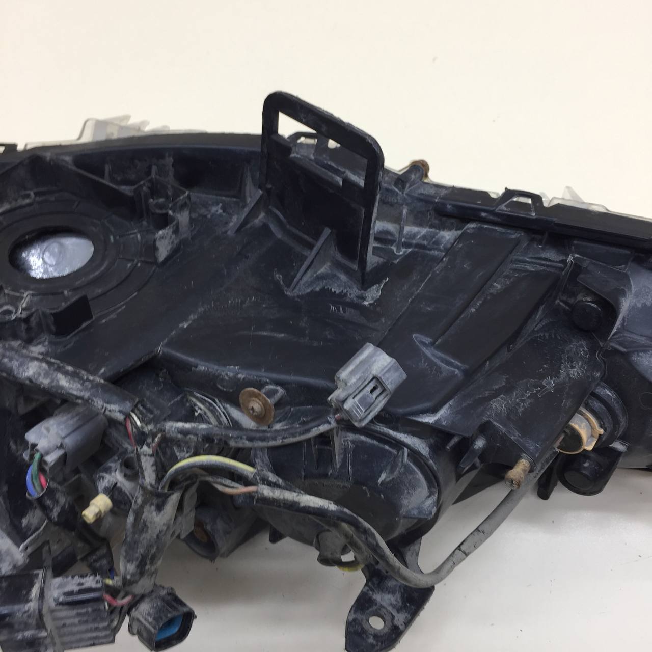 Фара правая Mitsubishi Outlander XL (CW) 2006-2012