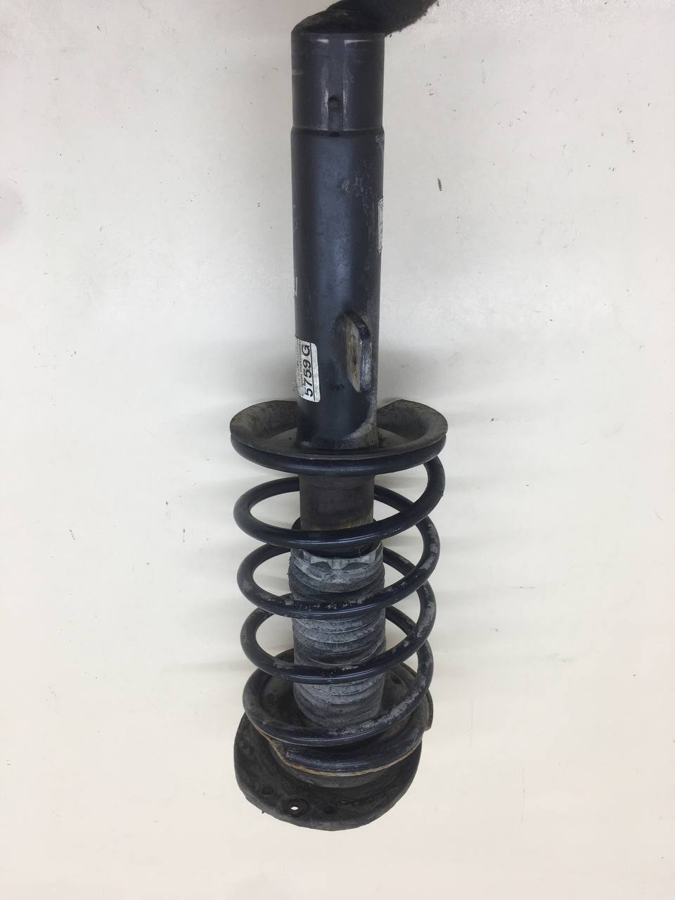 Амортизатор передний левый Peugeot 206 1998-2012