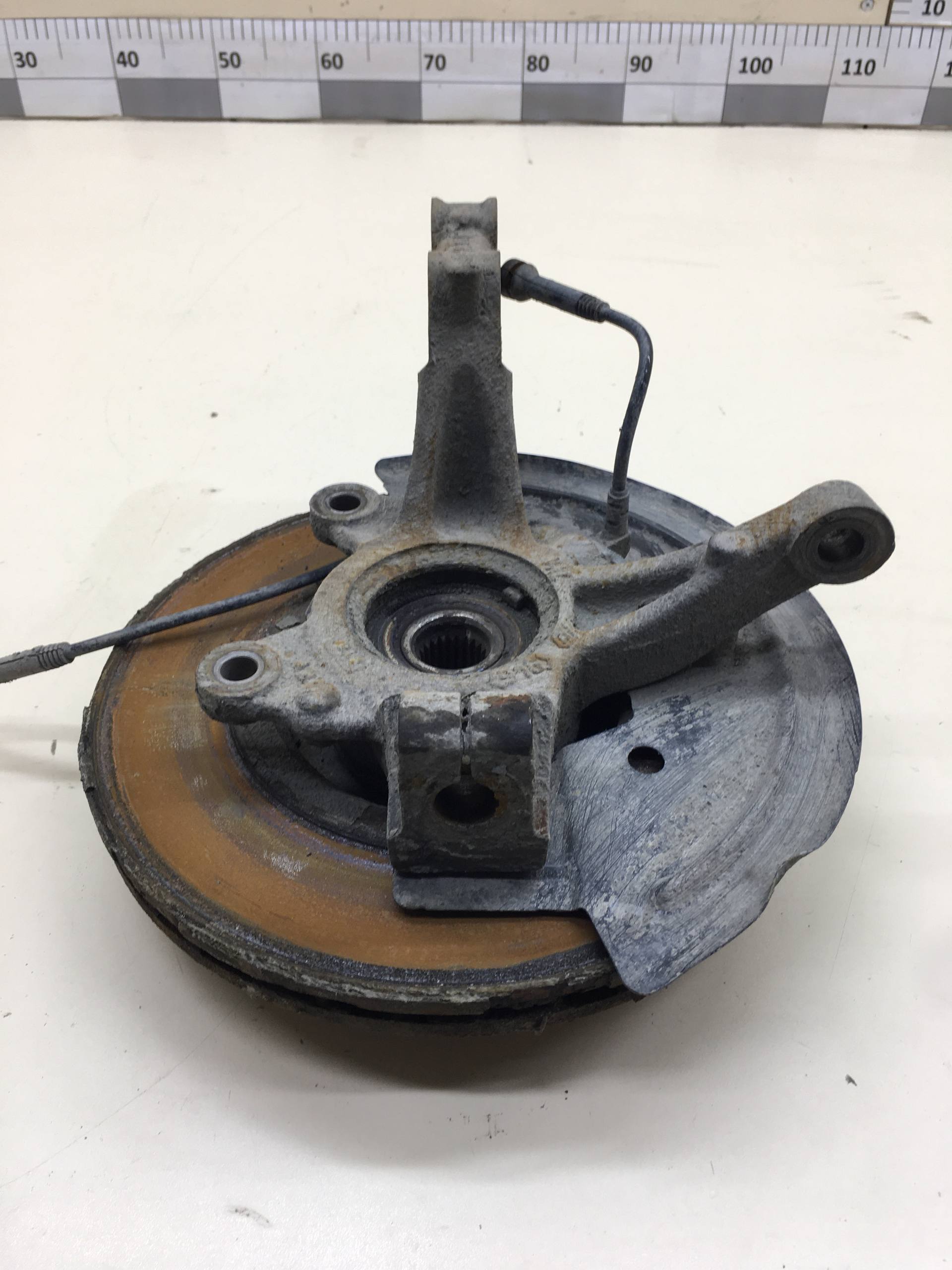 Кулак поворотный передний правый Lada X-RAY 2016>