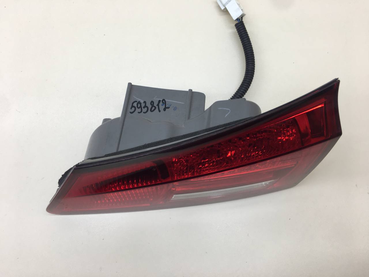 Фонарь задний внутренний правый Lexus IS 250/350 2005-2013
