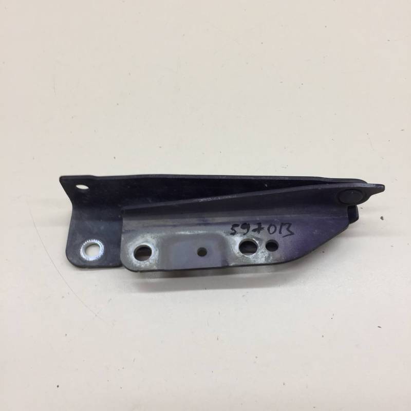 Петля капота правая SsangYong Rexton 1 2001-2006