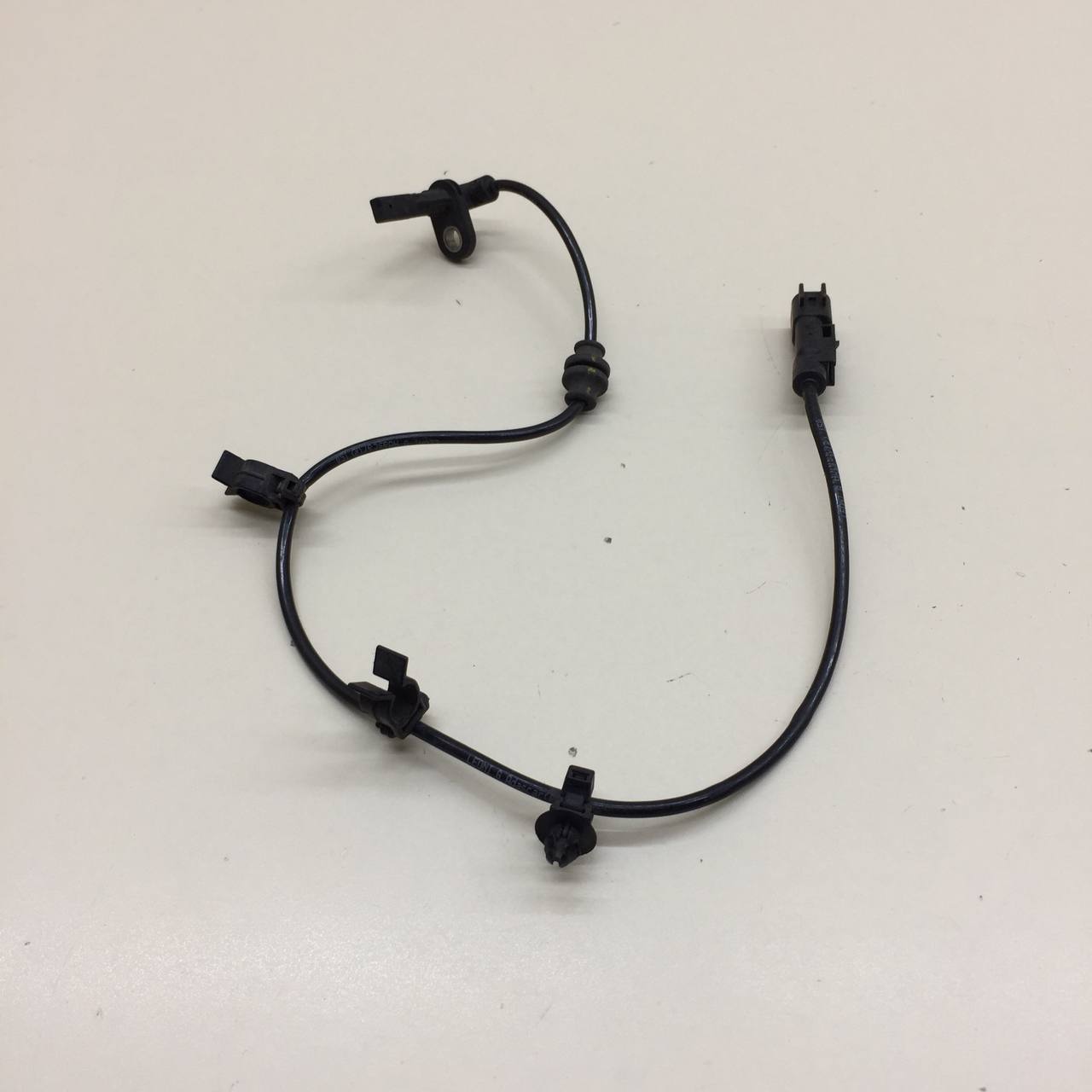 Датчик ABS задний Opel Astra J 2010-2017