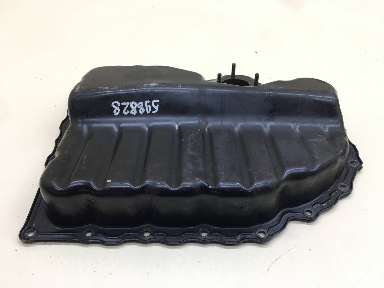 Поддон масляный двигателя Volkswagen Golf 6 (5K) 2009-2013