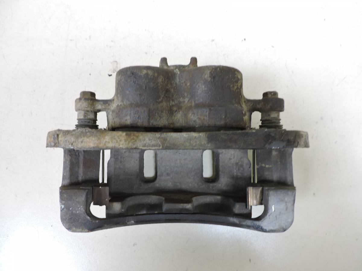 Суппорт передний правый SsangYong Actyon 2005-2012