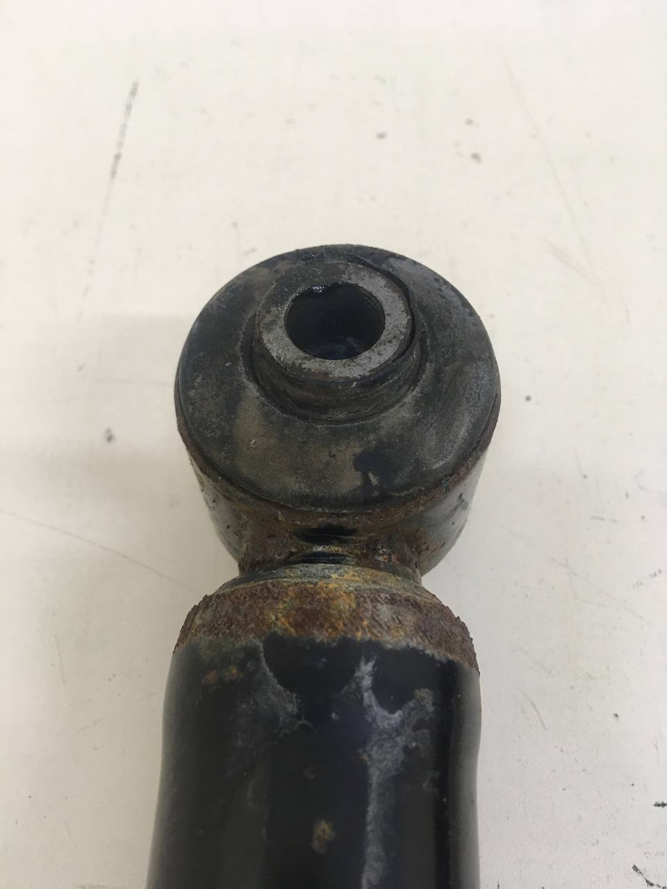 Амортизатор задний Kia Rio X-Line 2017>