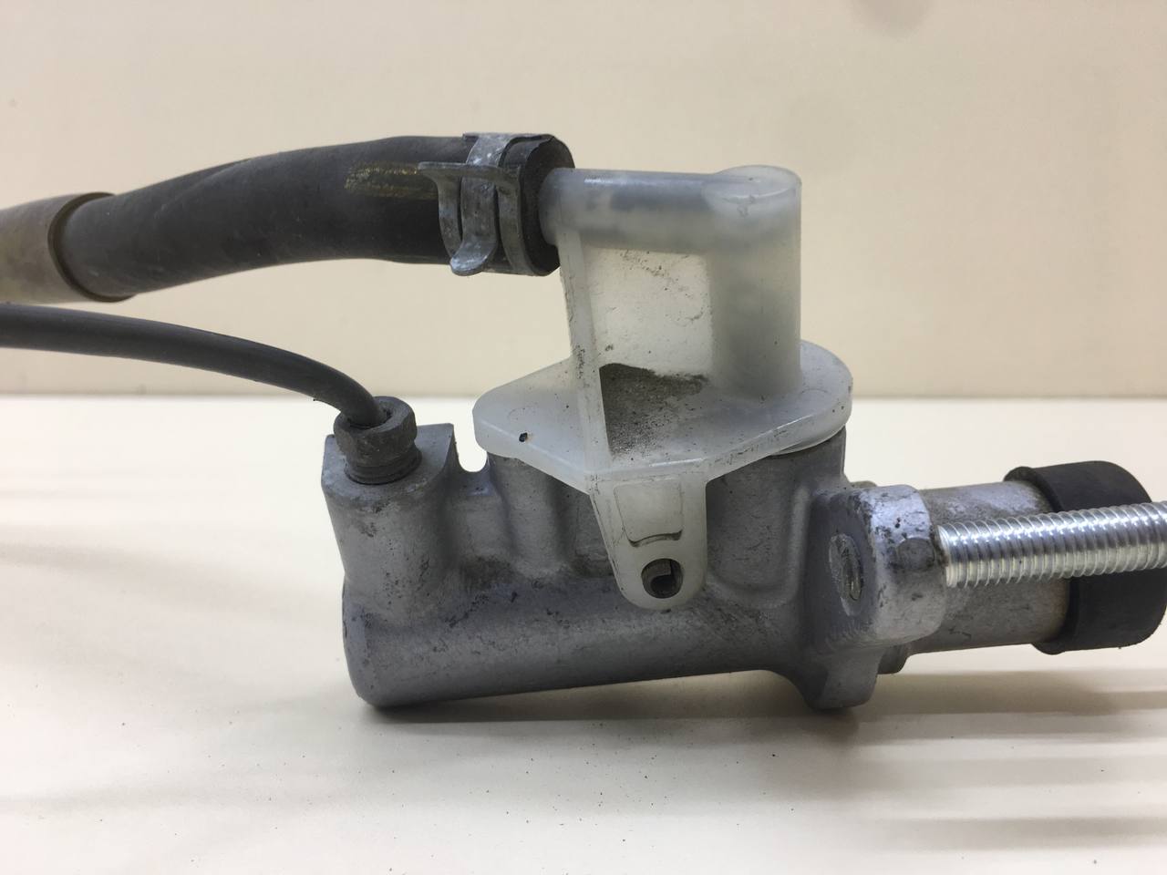 Цилиндр сцепления главный Toyota Camry (XV30) 2001-2006