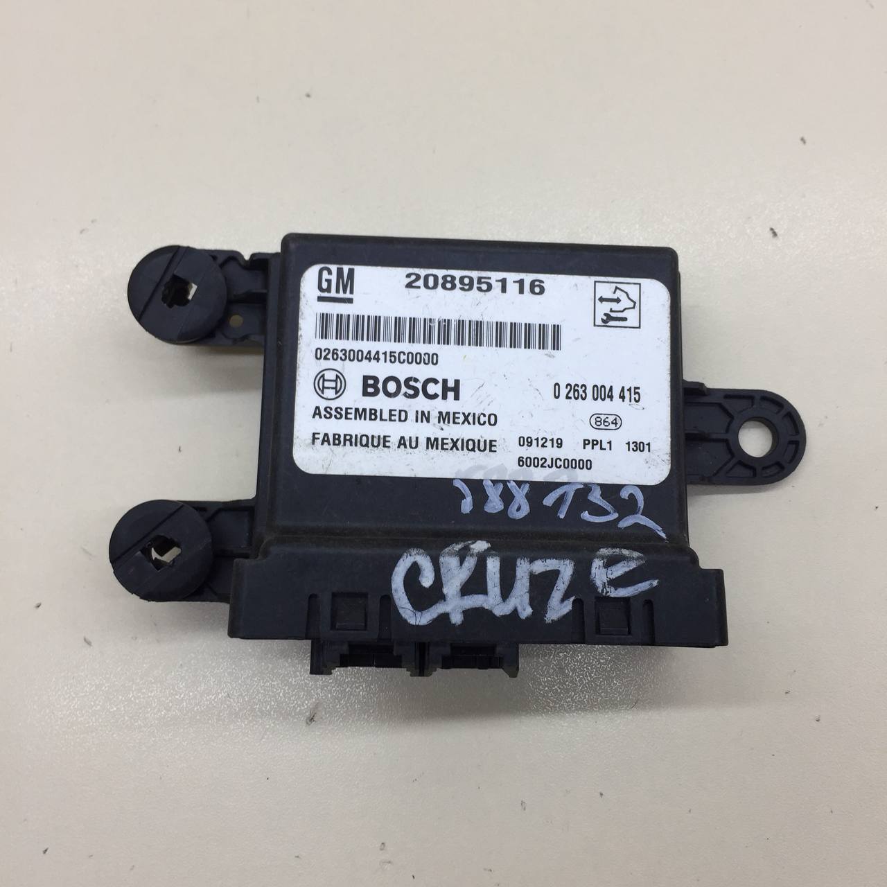 Блок управления парктроником Chevrolet Aveo T300 2011>