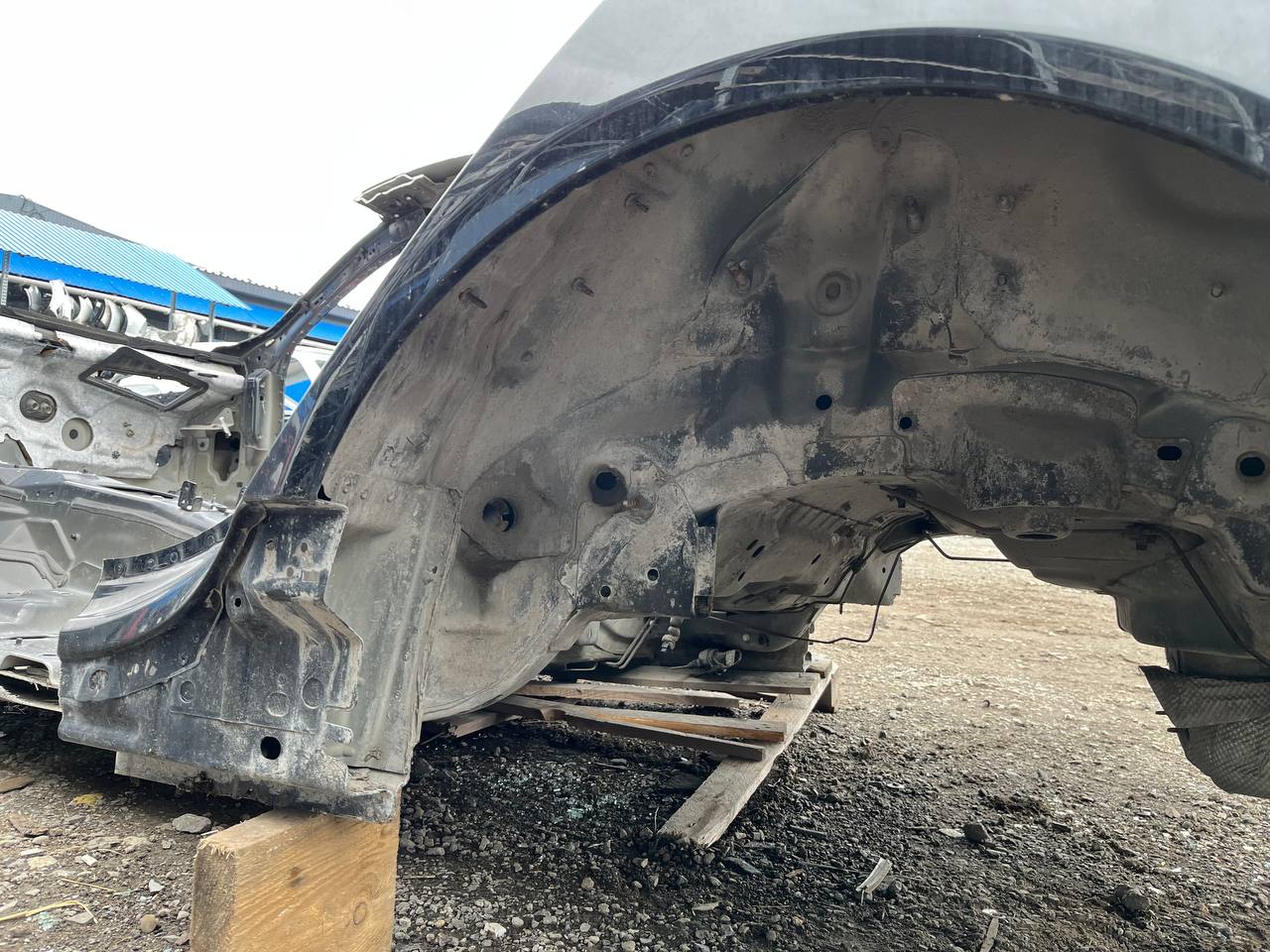 Крыло заднее левое Jaguar XE (760) 2014-2021