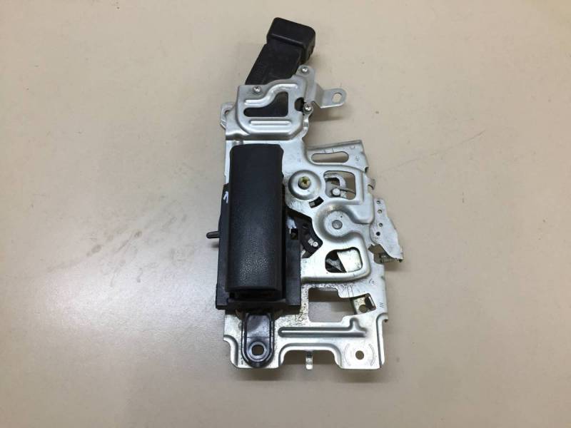 Замок двери задней левой Toyota Noah (R60) 2001-2007