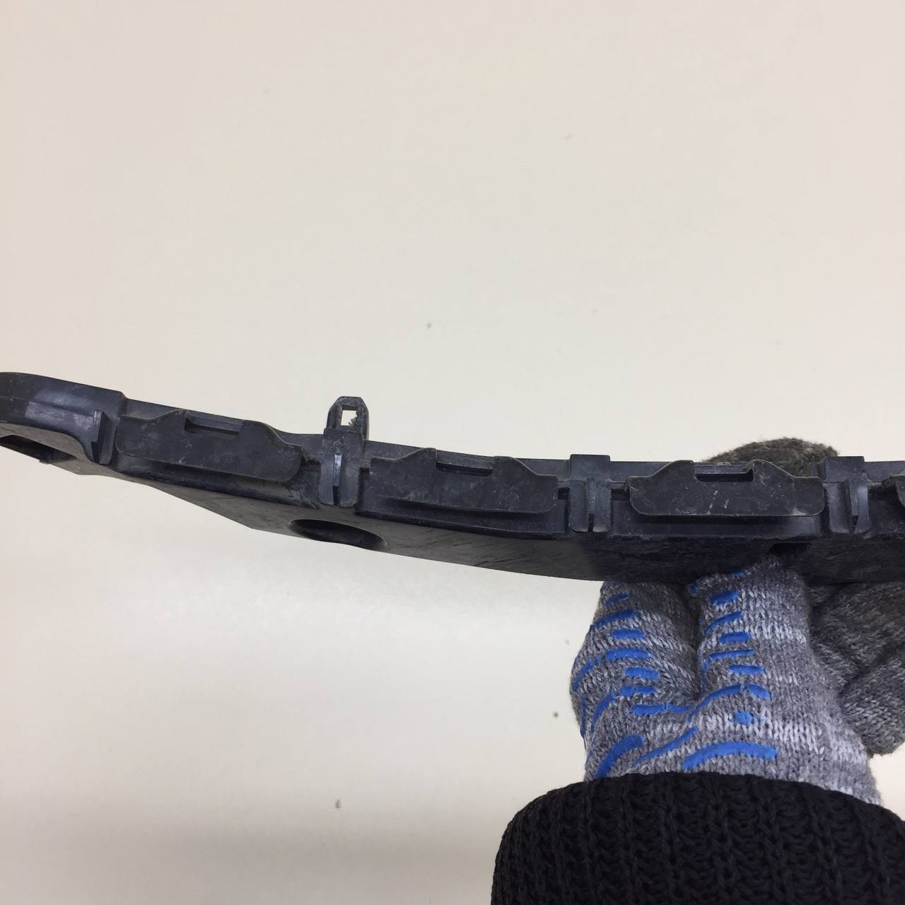 Кронштейн заднего бампера левый Jeep Grand Cherokee (WK2) 2010>