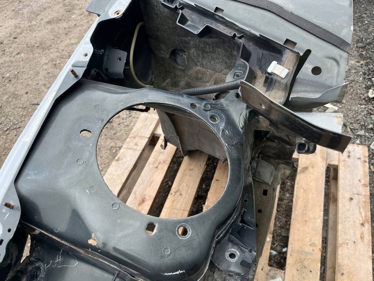 Четверть передняя правая Citroen C5 2008-2016