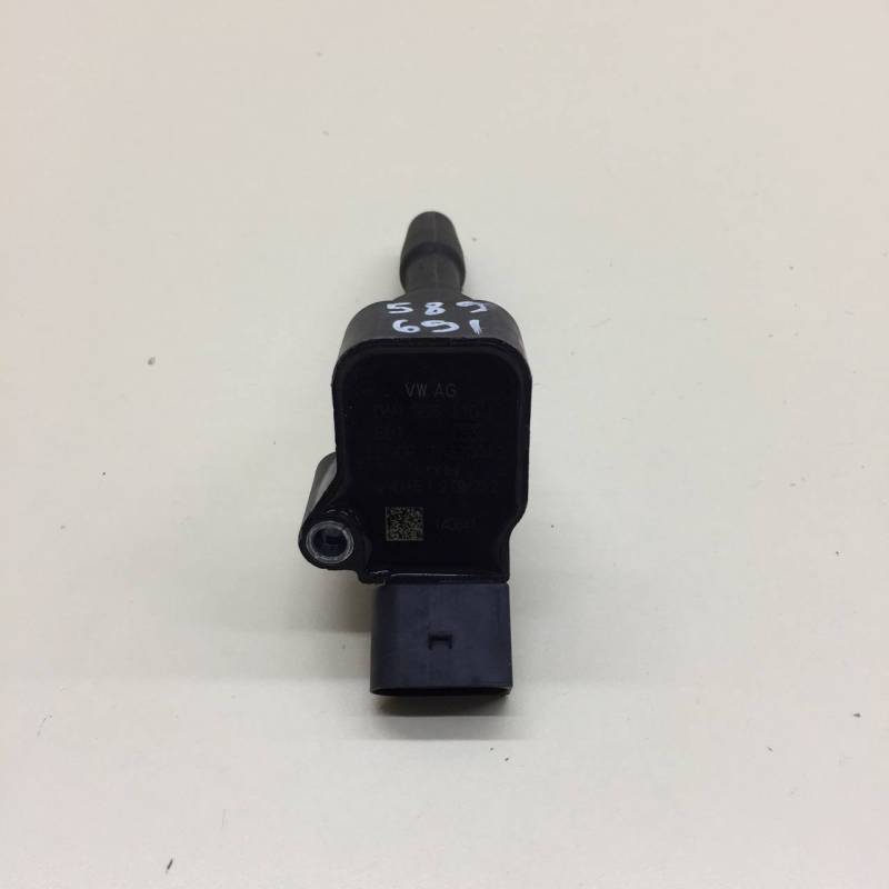 Катушка зажигания Audi A4 (B8) 2007-2011