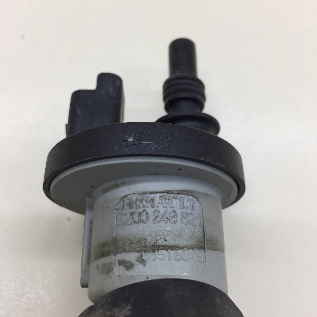 Клапан вентиляции топливного бака Lada Vesta 2015>