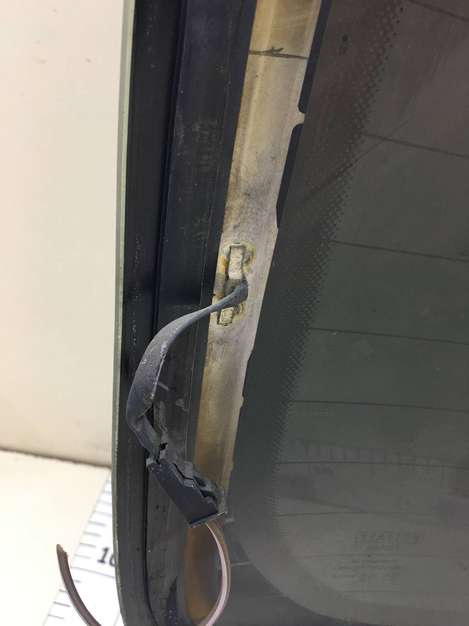 Стекло заднее Fiat Albea 2002-2012