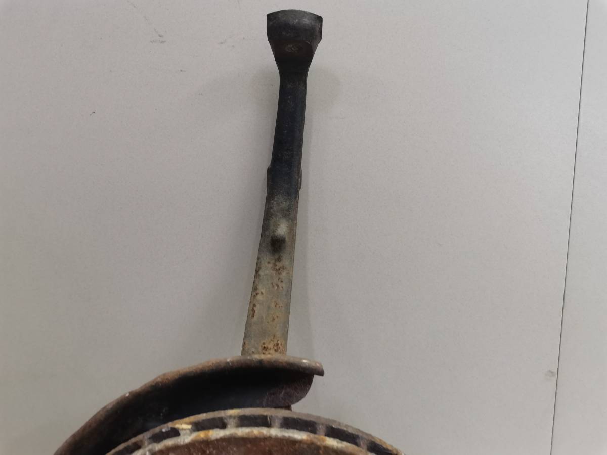 Кулак поворотный передний левый Toyota Crown (S170) 1999-2003