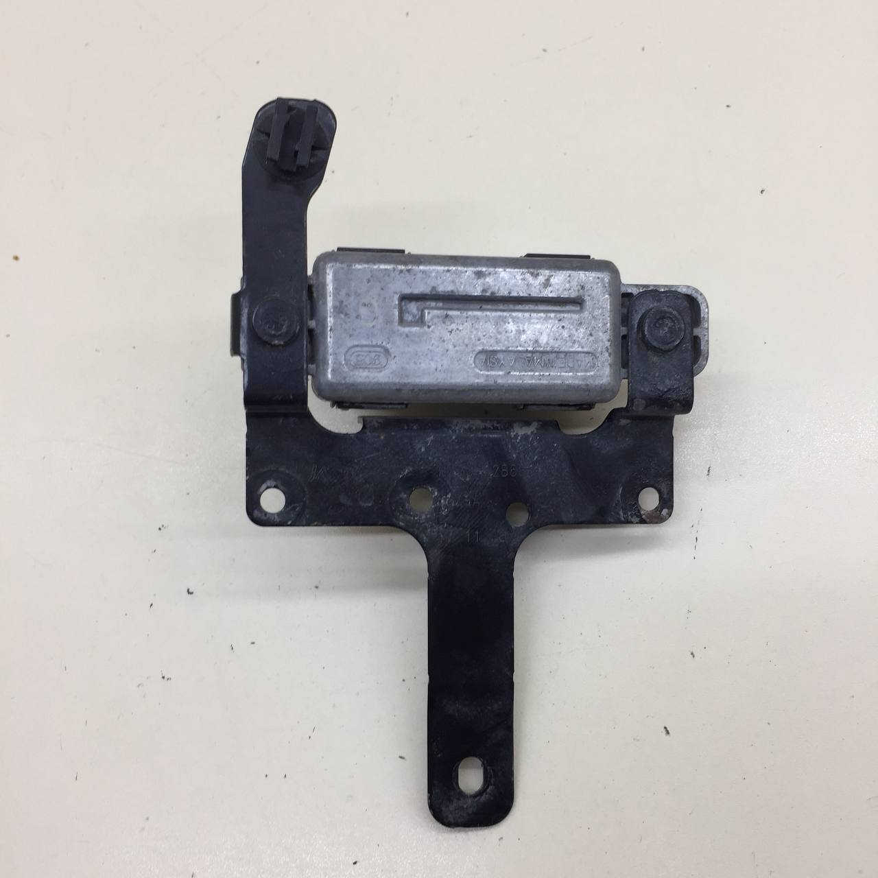 Реле свечей накала Jaguar XE (760) 2014-2021