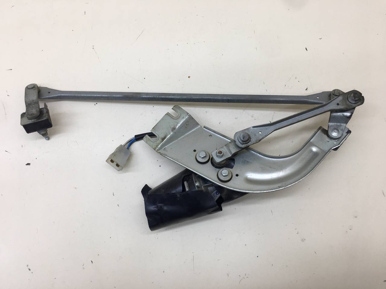 Трапеция стеклоочистителей Lada Niva 4х4 2121 1977-2021