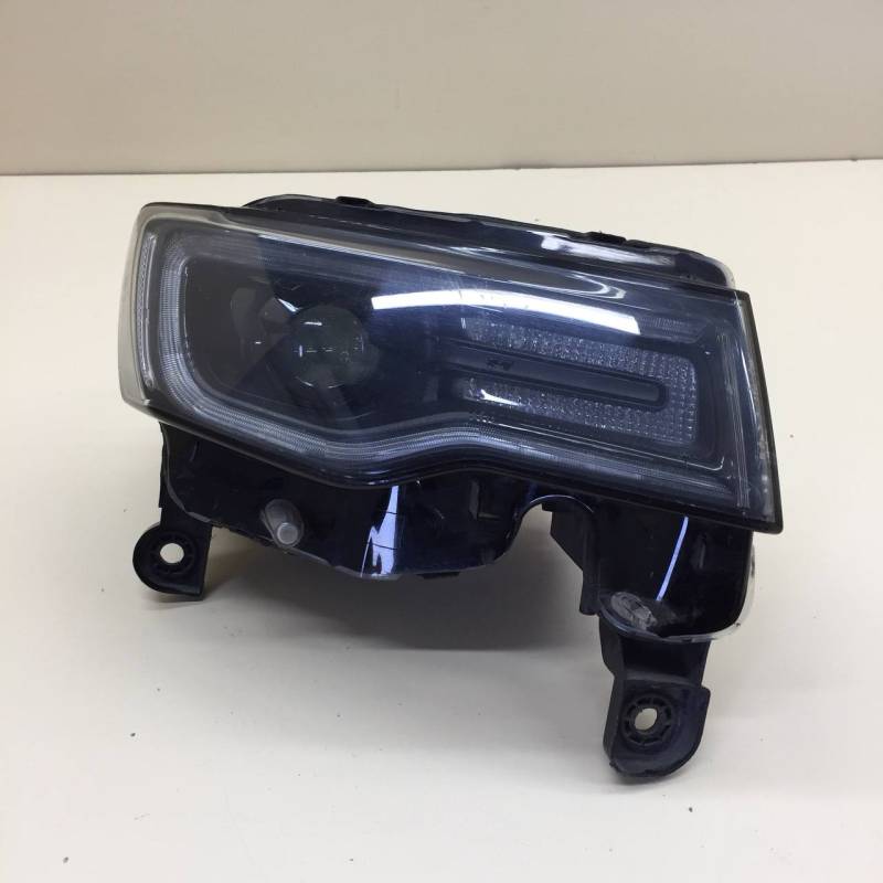 Фара правая Jeep Grand Cherokee (WK2) 2010>