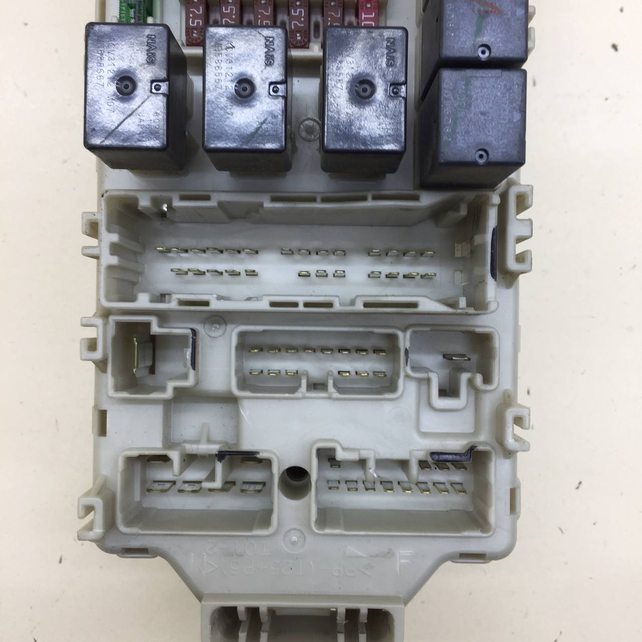 Блок предохранителей Mitsubishi Lancer 9  (CS/Classic) 2000-2011