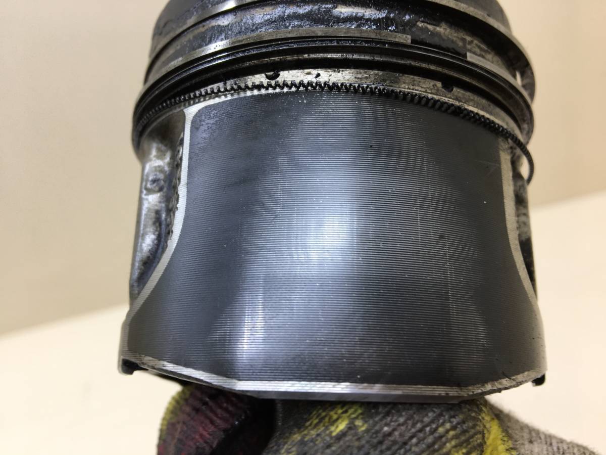 Поршень с шатуном Jaguar XE (760) 2014-2021