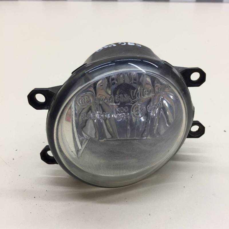 Фара противотуманная левая Toyota Rav 4 (A30) 2006-2013