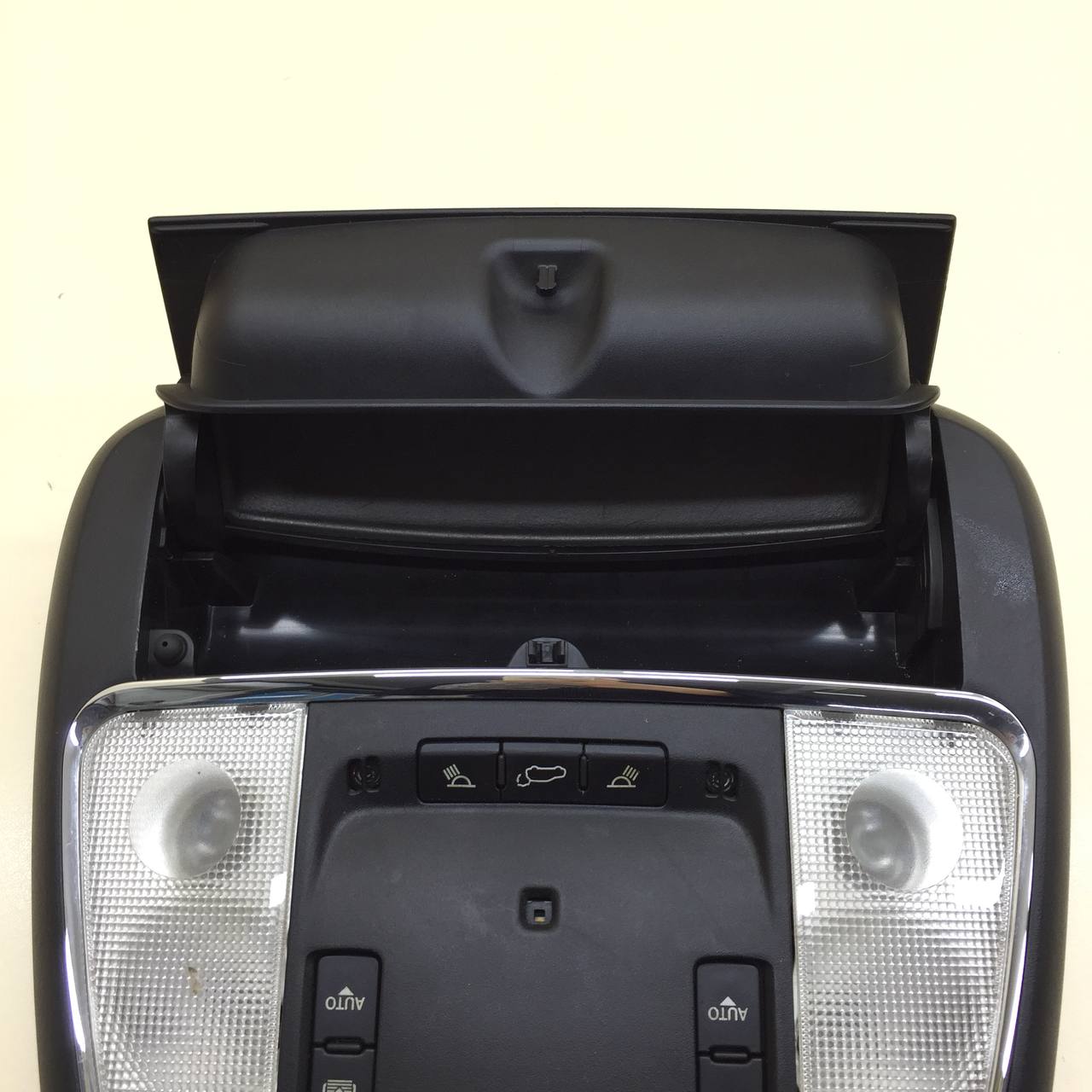 Плафон салонный Jeep Grand Cherokee (WK2) 2010>