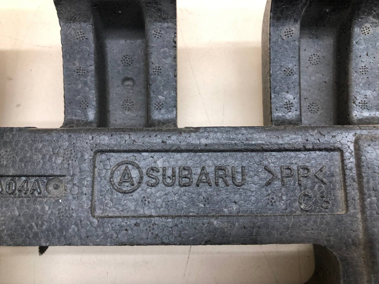 Наполнитель заднего бампера Subaru B9 Tribeca (WX/W10) 2004-2008