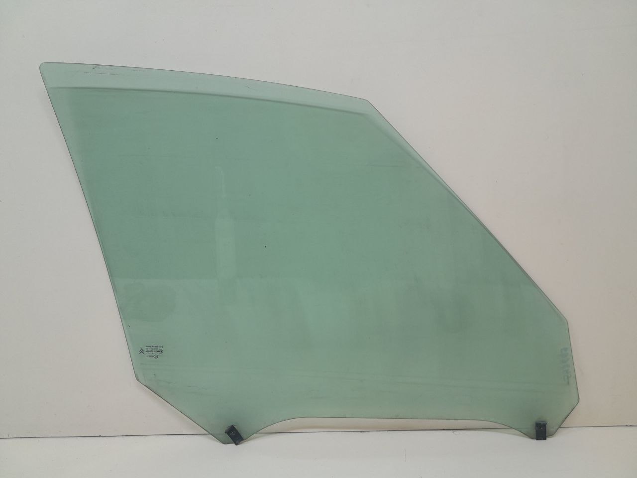 Стекло двери передней левой Citroen С4 Picasso 2006-2014